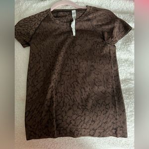 Lulu size 4 swiftly tech